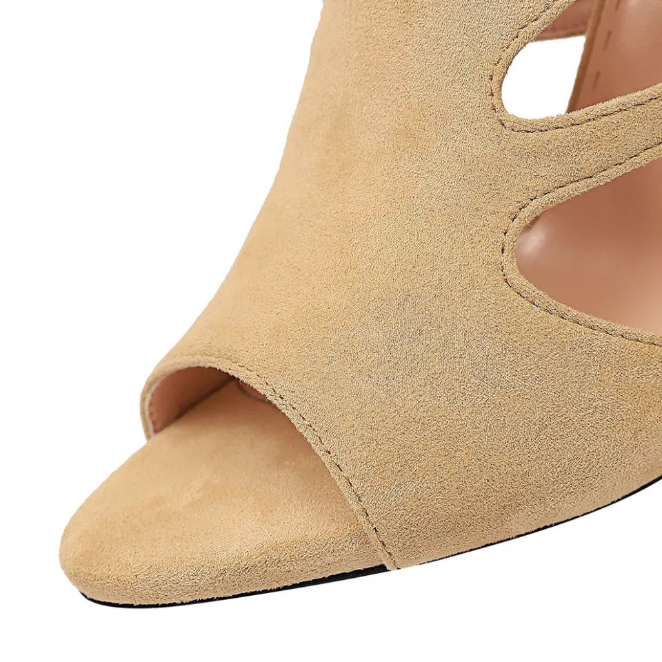 Jaggy Ankle Booties